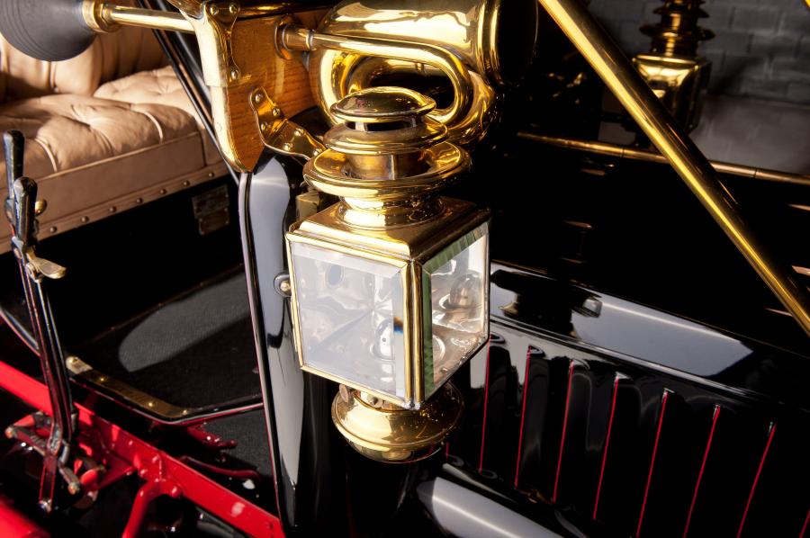 Детали интерьера Maxwell Model Q Touring 1910 года  (фото 2 из 14)